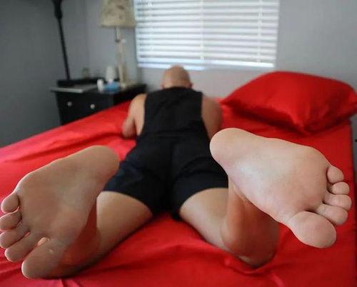 国产恋足视频  第2张